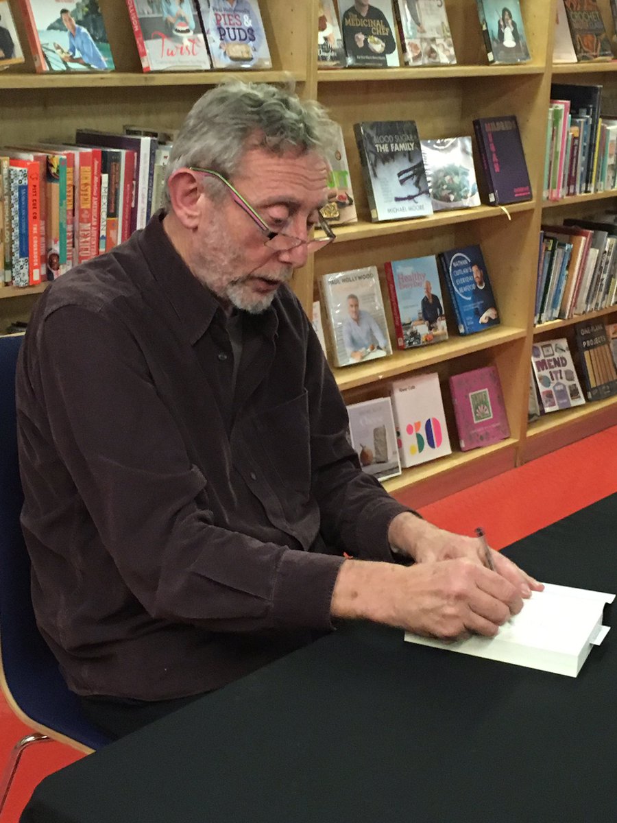 yellowbookgirl's tweet photo. Great start to @Writeideafest with @MichaelRosenYes entertaining as ever and so much more to come over the weekend #writeidea2018 https://t.co/PdJQMkfSY4
