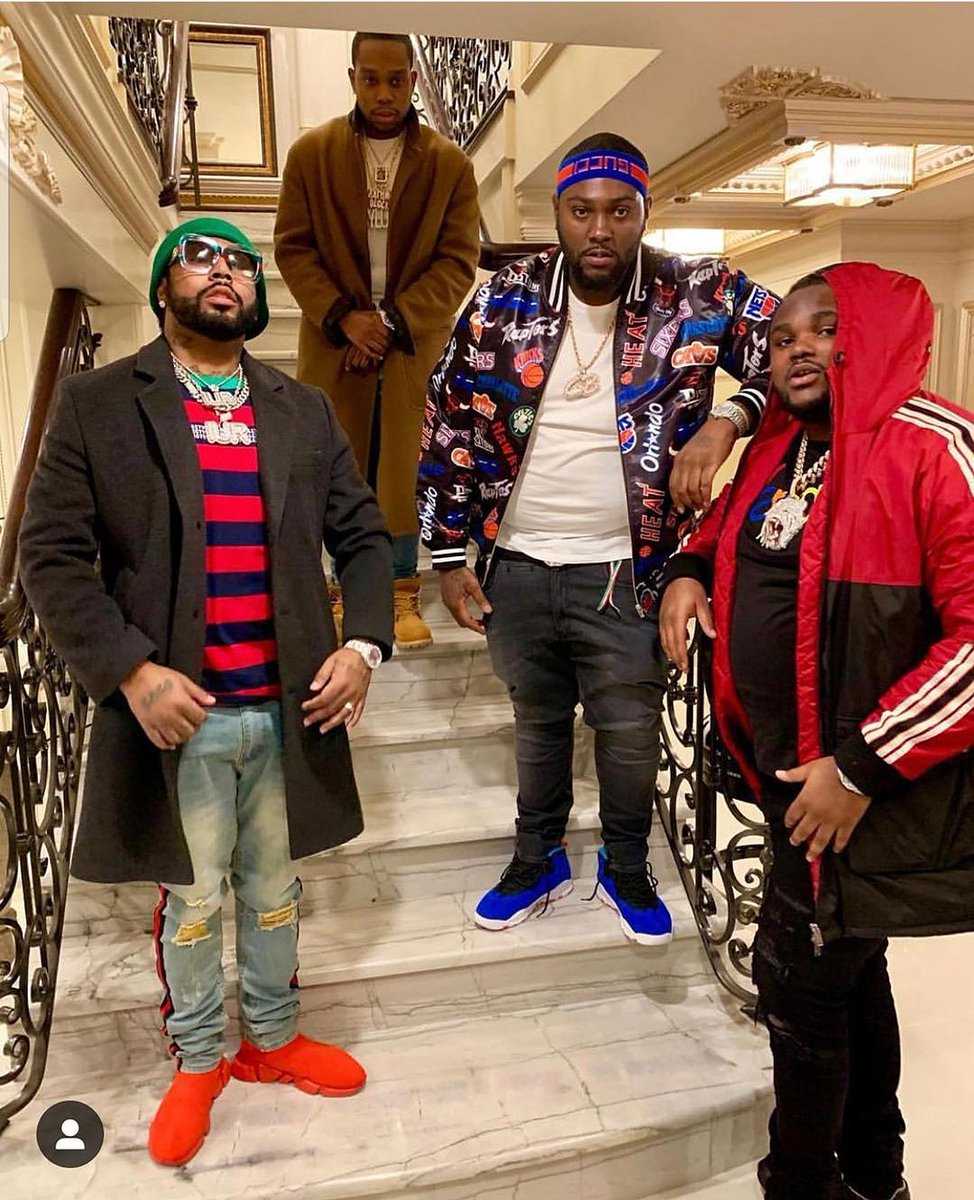 Younghomiepodc1's tweet photo. #DetroitPodcast #YoungHomiePodcast #Subscribe #Youtube #vlogsquad #TapInWithUs #Icewear #Payroll #Pezzy #TGrizz ✊🏾DTownShit https://t.co/ayZ5NZABss