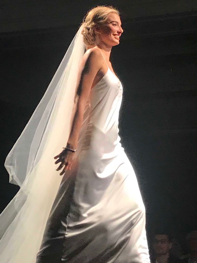 LeclairAnn1's tweet photo. Defilé exceptionnel #SIM2018 de l'association de mode #AvenueMontaigne #luxury #fashion @SKEMA_BS bravo Tanguy Descouts et à toute l equipe https://t.co/tuP5rZPmbD