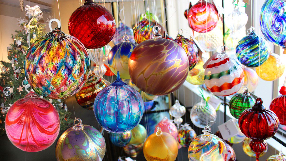 OhioCraft's tweet photo. How is your #smallbusinessSaturday going? We've got hundreds of handmade items great for gift giving! You're helping artists and helping an artist organization. Win/win!! https://t.co/Sj8epPBoWC