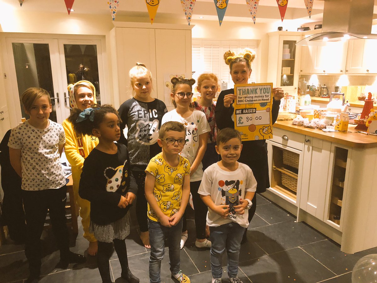 RunLifeAtMyPace's tweet photo. Raising money locally for #childreninneed2018 #educatingourchildren 💙💚💛🧡❤️ show your spots lets raise lots 👍 https://t.co/m8tBhf1AeN