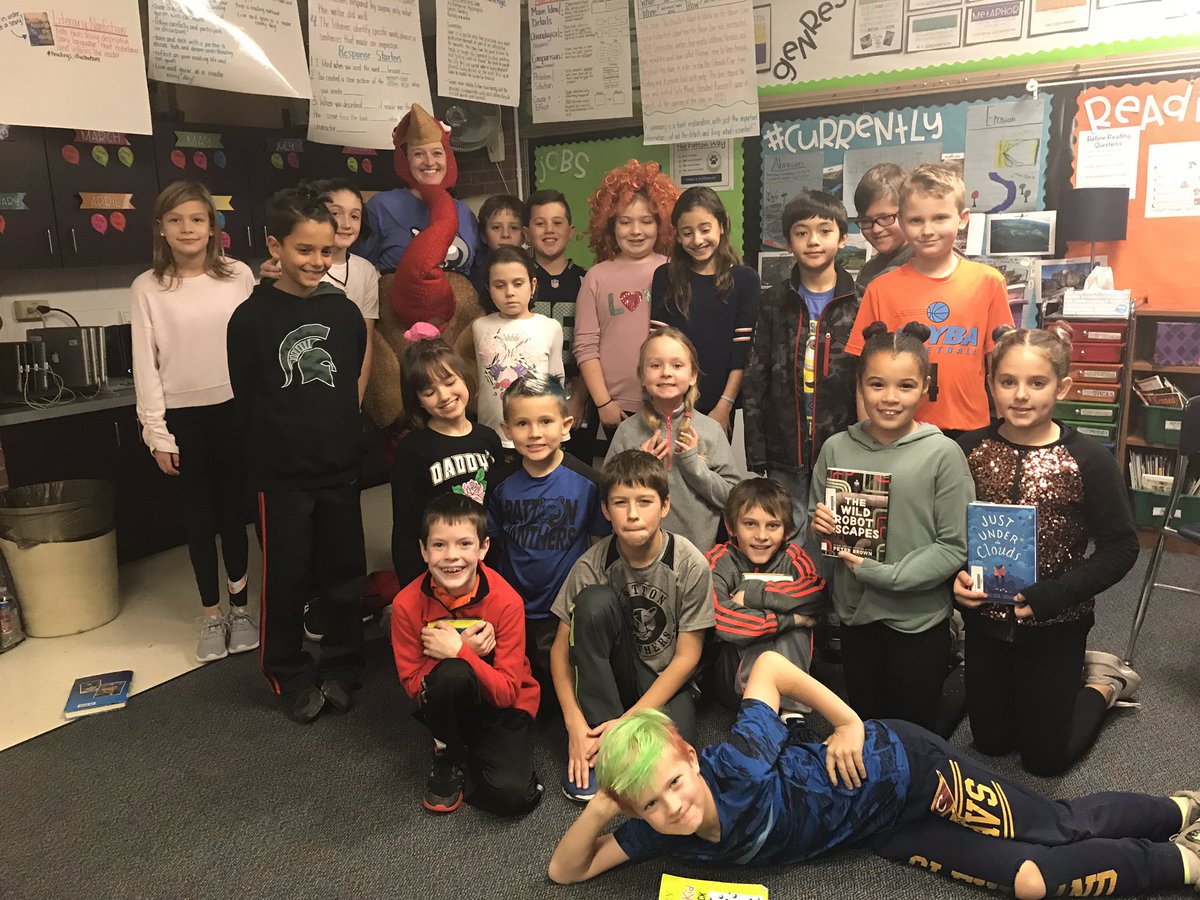 MrsOGara's tweet photo. Happy Thanksgiving from these turkeys!!@AHSD25Patton https://t.co/vsrPDLiP8C