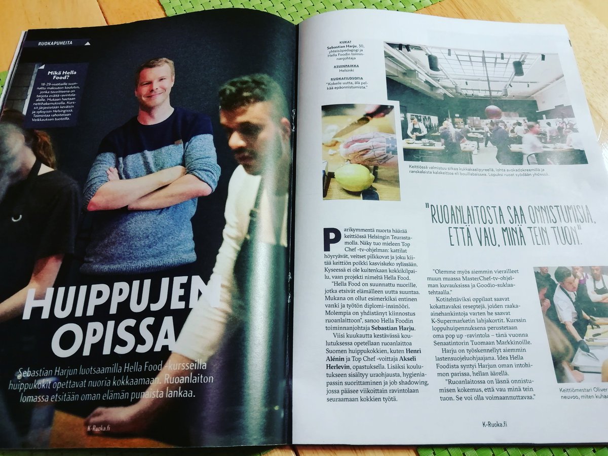 Toimitori's tweet photo. Loistava juttu @hellafood ✌️ Loisto duunia, näin saadaan mielettömän upeilla eväillä alalle uusia osaajia. #asenneratkaisee #hellafood #kokki #hymylläerottuu https://t.co/984TcNr6tA