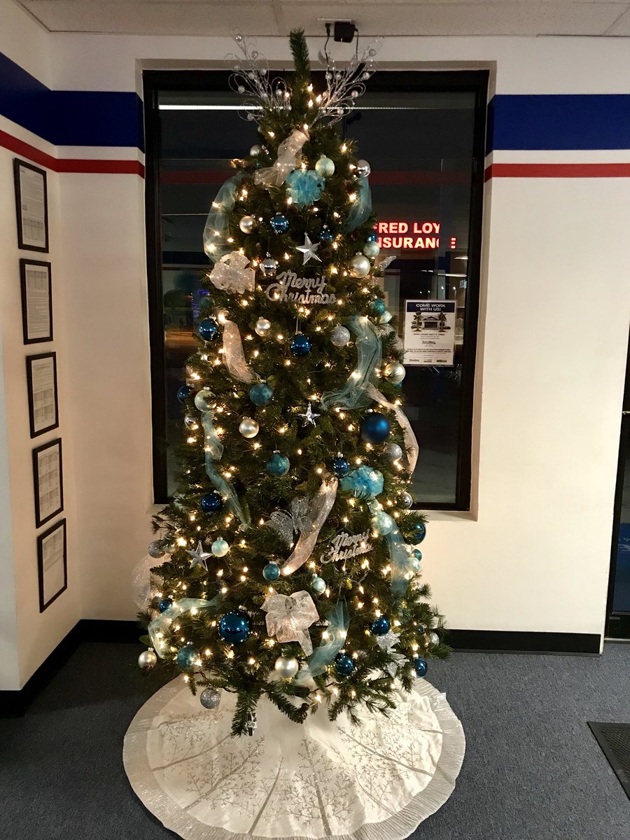SimplyLJacobs's tweet photo. TitleMax in Temple is ready to help with Holiday Money! Come see us at 1109 W Adams! @jonisstrange @amnakyn #TMXFamily #TitleMax #ChristmasJoy https://t.co/rkFX3OQFLy