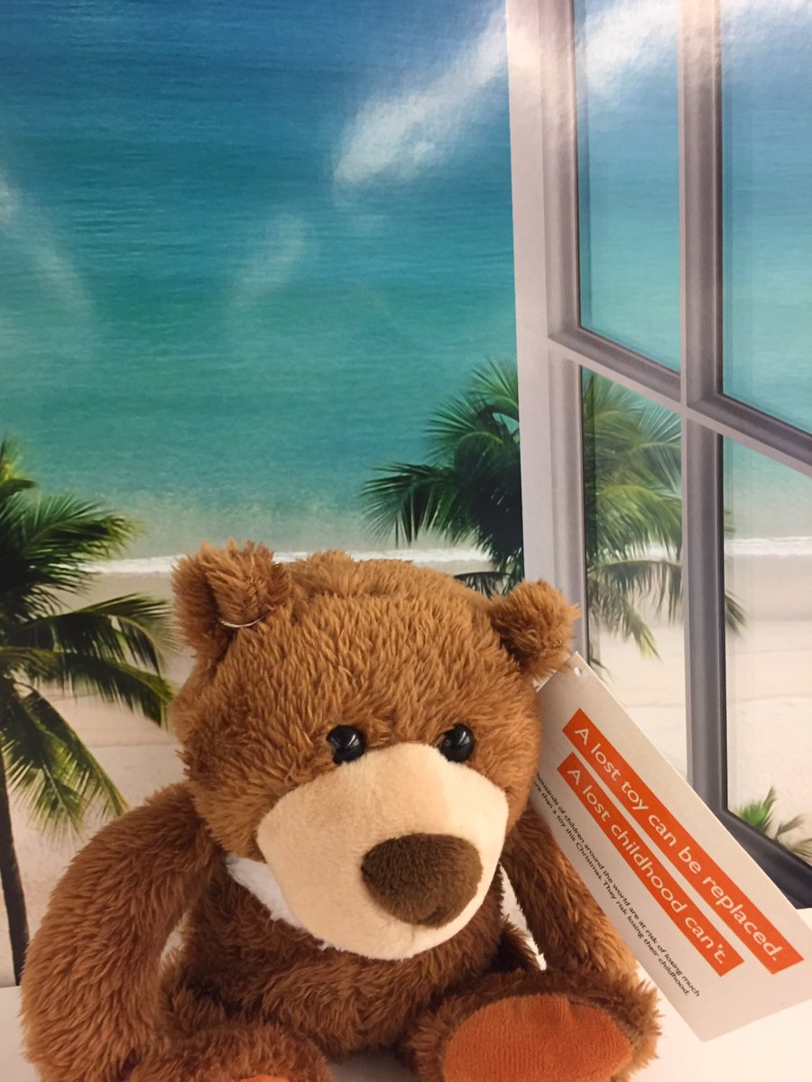 MediaJenko1's tweet photo. #ShareHope found this bear hanging around - and ‘sharing the bear’ for a very worthy cause https://t.co/5qEQ2DGMnW @WorldVisionUK https://t.co/Nmdgp1Vu4r