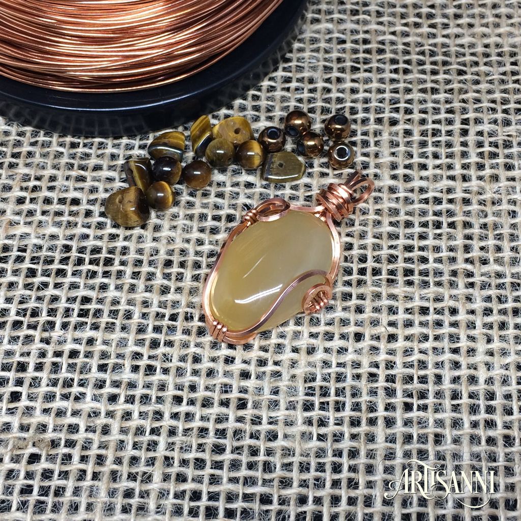artisanni's tweet photo. Another look at this pretty cabochon wrapped in copper #Artisanni #wirework @wechmuth https://t.co/pK5GvVZS0c