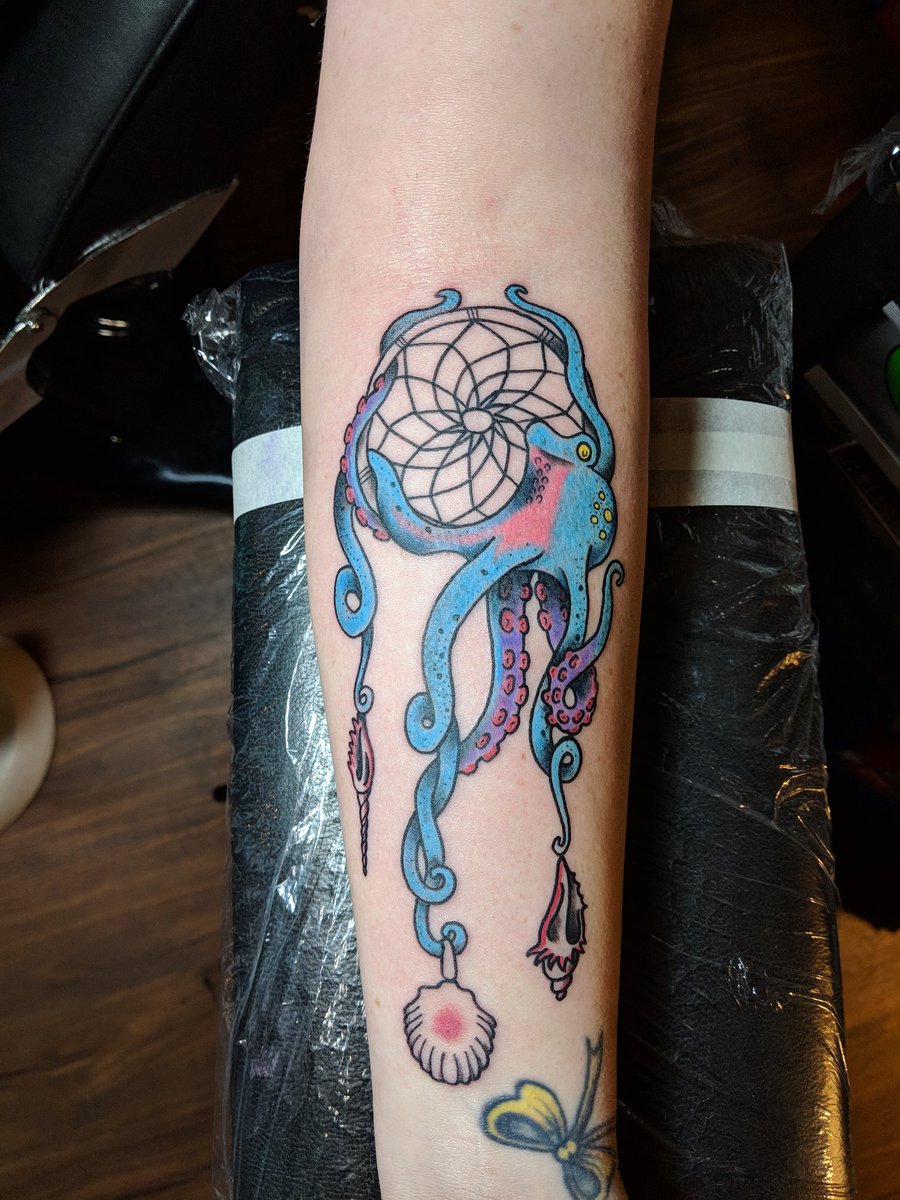 Kelikei_01's tweet photo. Why are tattoos so addictive? https://t.co/PfsZQwMTpm