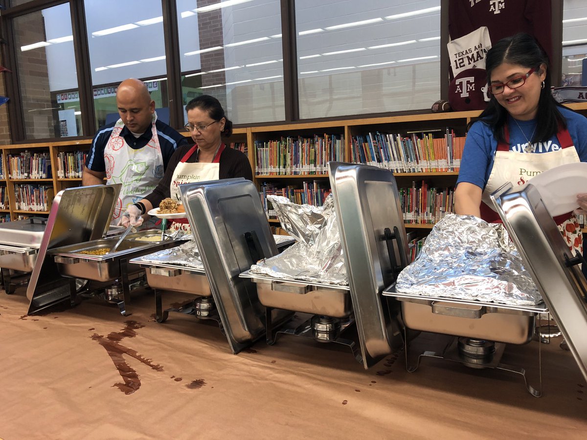 robies2018's tweet photo. So thankful for our great admin! https://t.co/Ew7iIVSR7x