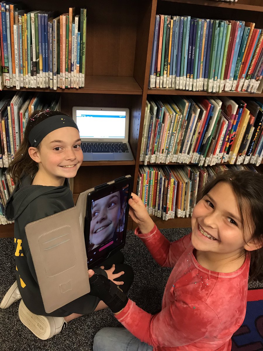 GBLibrary28's tweet photo. Ms. Hulings 5th grade class using @Apple_Clips to teach 3rd graders how to put a book on hold. #learningfromeachother @GreenbriarD28 #tlc28 📚👍 https://t.co/lkMf6dhTdf