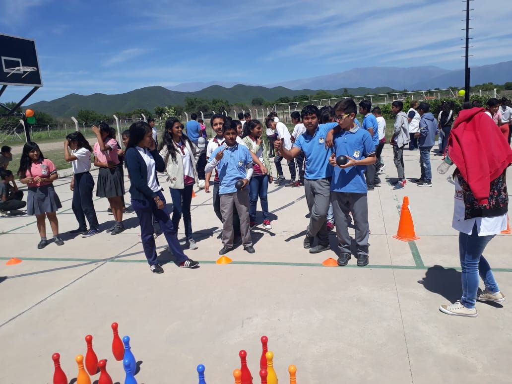 Daiana1715's tweet photo. Jornada de Integración con Esc Primaria Gob Manuel Solá, organizado por el Taller de Deporte #ESA #LasPalmas5150 @aniberruezo @MartaMariaMerlo @licdanielmamani @fguillesaavedra @AlancayDel  #Cerrillos https://t.co/zxoAmzPBFQ