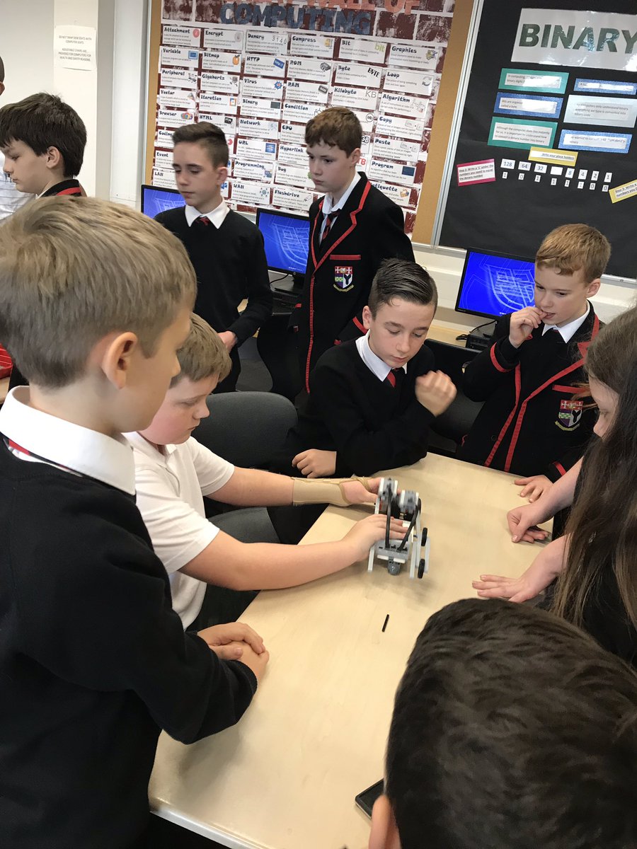 MrsFlanaganComp's tweet photo. So impressed with our Robotics Club! Looking forward to seeing what they come up with next ๐๐ก #takepart #myraisedrobot #StJoBots https://t.co/2O41DBRvBx