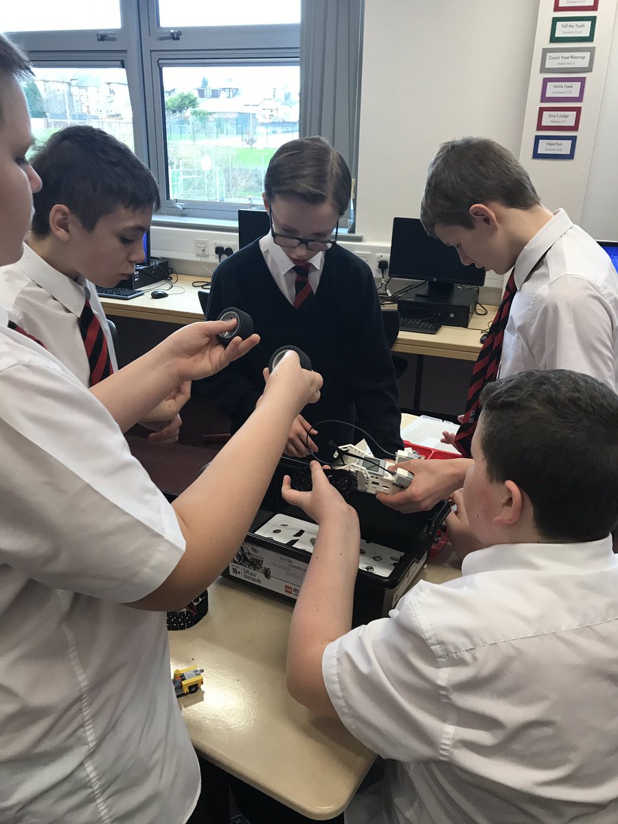MrsFlanaganComp's tweet photo. So impressed with our Robotics Club! Looking forward to seeing what they come up with next ๐๐ก #takepart #myraisedrobot #StJoBots https://t.co/2O41DBRvBx