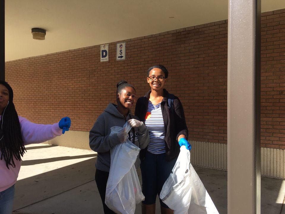 RNE_NHS's tweet photo. Litter Pick Up After Lunch!! #cleancampus #environmentalcommittee https://t.co/7EE2pQftGw