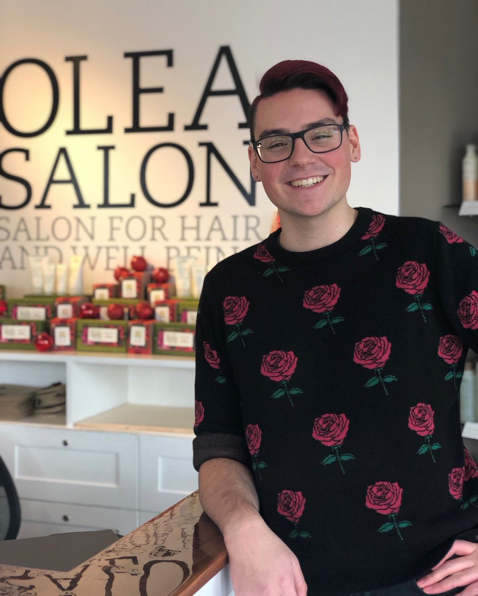 oleamanchester's tweet photo. Welcome a new member to our Olea Team! Joan graduated Empire Beauty School in September and has been assisting Linda in the salon as well as beginning to grow his own clientele! He prides himself on making everyone in his chair comfortable, while making them look amazing! https://t.co/7JkXqyqMW0