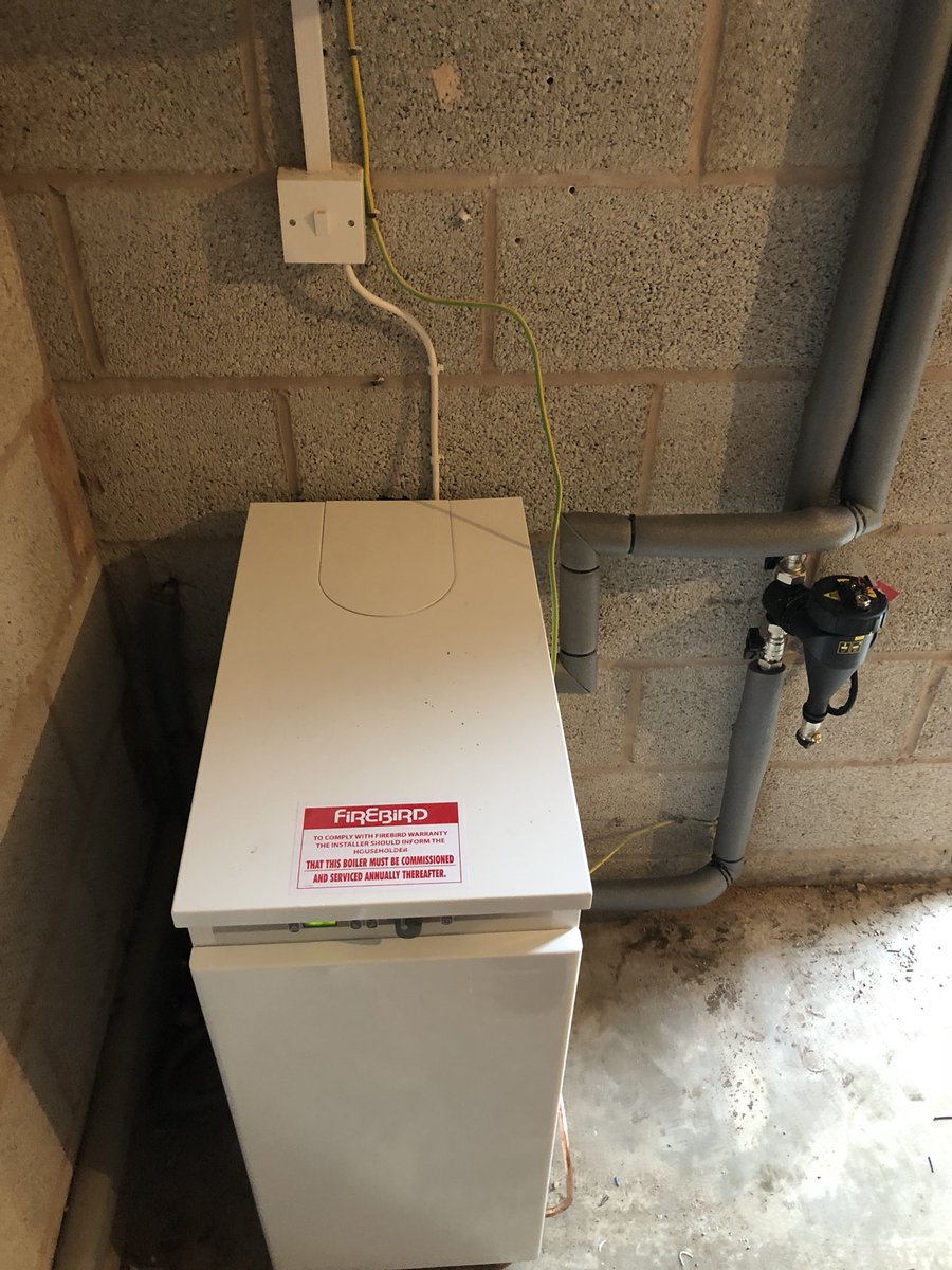 Another replacement down. Out with the unreliable wallstar and in with firebird with elco burner and new filter 👌 extended 10 year warranty 👌🔥🔥🔥🔥<a href="/FirebirdBoilers/">Firebird UK</a> @FirebirdHelen <a href="/Garydav94056762/">Garydavies</a> <a href="/dualfuel500/">pmg</a> <a href="/BeyondtheStove/">BTSE Heating 🇳🇿</a>
