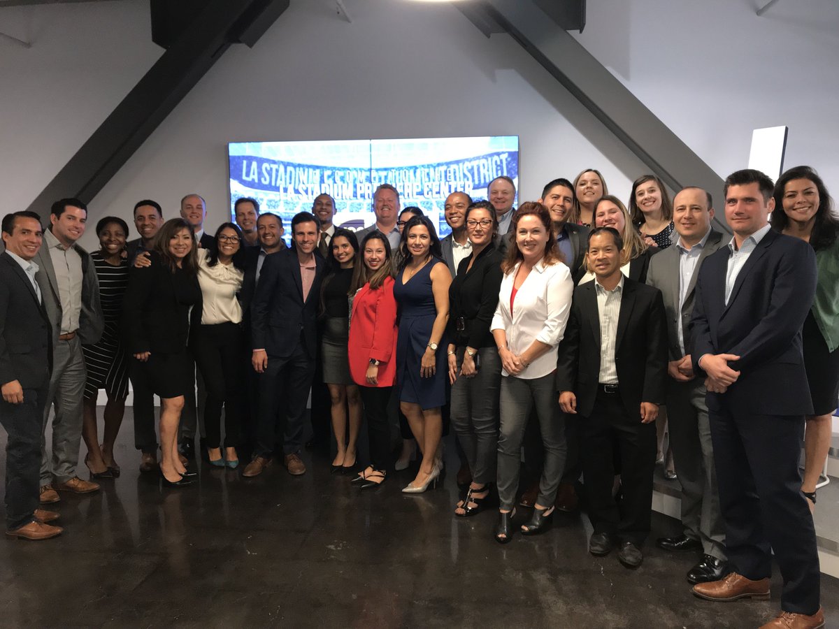 What a fantastic night of spectacular panelists! #EmergingLeaders are extremely grateful for Keith Cox, Patrick Drouillard and Efrain Inzunza 's knowledge-filled gathering. #leadership #socal