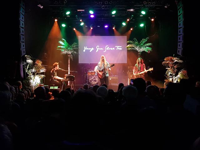BasHaansFoto's tweet image. Young gun Silver fox #live #Samsung #androidgraphy #013 #poppodium #younggunsilverfox dlvr.it/QrQL2z