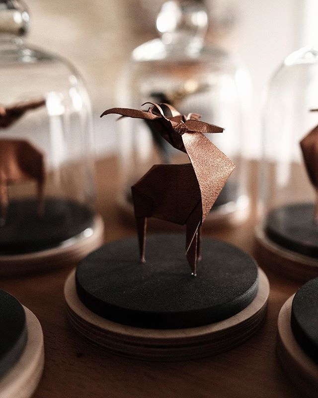 FlorigamiTweets's tweet photo. THE deer ! The totem of FLORIGAMI ! / LE cerf ! Le totem de FLORIGAMI !
#animal #origami #florigami #gameofthrones #baratheon #deer https://t.co/umK2KSSbsa https://t.co/2ZkvbUS3h9