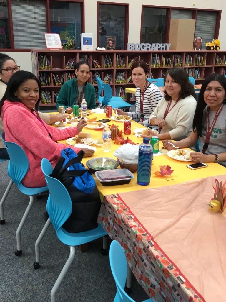 Aliefsneed's tweet photo. @AliefSneed we are thankful to be celebrating Thanksgiving together.#Welcometosneed #ALTILTNov18 https://t.co/Nw4KHZovaI