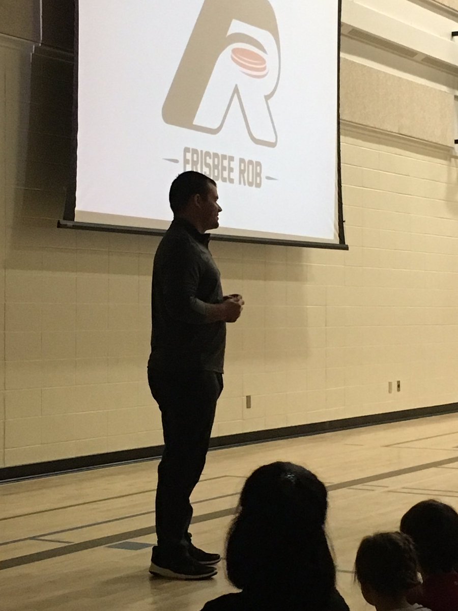 michellemasonca's tweet image. “We learn by failing.” “Don’t be afraid to try.” @frisbeerob Inspiring students at West Springs School @yyCBEdu #growthmindset #learningthroughfailure