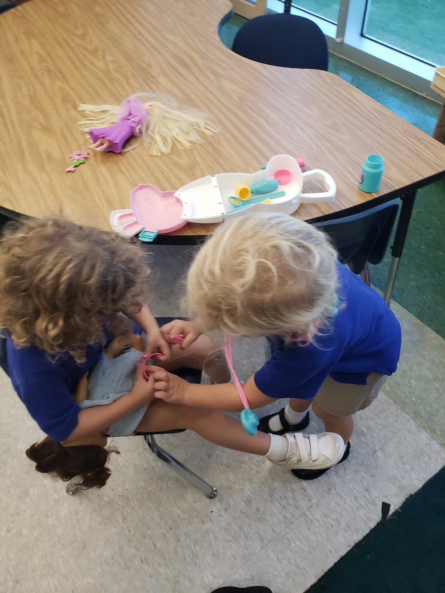 Belle09Miss's tweet image. @substitutechronicles Everyone is taking turns being a Dr or a patient today in PreK3. #learningempathy #CISInspires #character