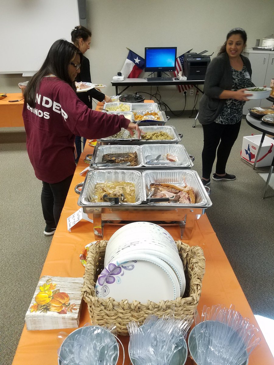 Woolfwade's tweet photo. Thank you Rylander PTA for a wonderful Thanksgiving feast! #RREPride #RREPTA #Thankful #Grateful #Blessed #KatyISD100 #BeTheLegacy #ItsBeginningToFeelALotLike https://t.co/FuDRNH6JKT