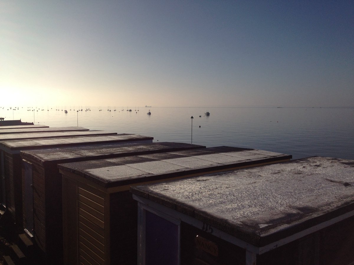 thestrings07's tweet image. Mindful Walking Practice: How to get started to reduce anxiety and stress.
Join me sat 24th Nov between 9:30 &amp;amp; 10:30 to the first one hour session in mindful walking along southend seafront.
Please DM for more information
Only 10 places available
#Mindfulness #walking #beach