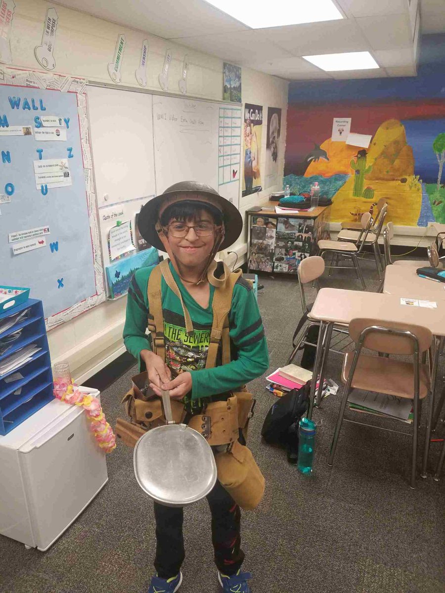 FrostSS (@frostss2) on Twitter photo Thanks <a href="/firstdivmuseum/">FirstDivisionMuseum</a> for sharing a World War I trunk with our school. Our students learned a lot and had a great time! #handsonlearning #tellyourstrong Thanks <a href="/firstdivmuseum/">FirstDivisionMuseum</a> for sharing a World War I trunk with our school. Our students learned a lot and had a great time! #handsonlearning #tellyourstrong