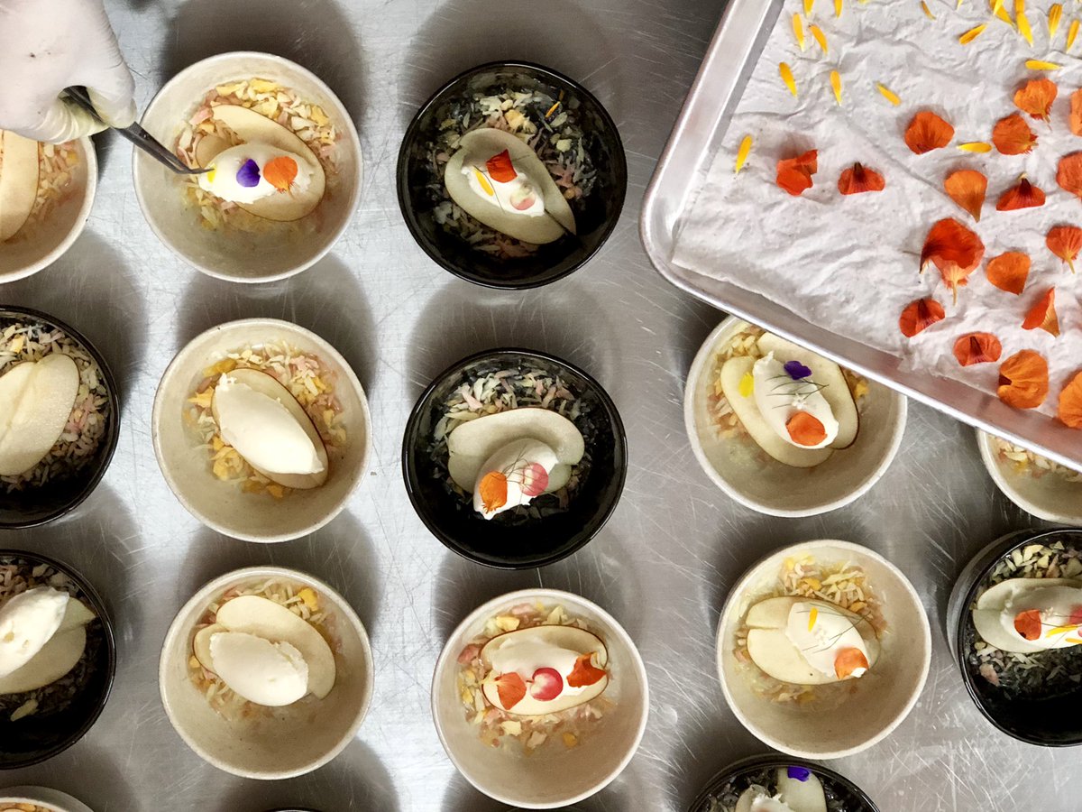 PRIMARIO (@primariomx) on Twitter photo Servimos la segunda semana de #CasaMundet
Postre de caviar de c铆tricos con helado de naranja del chef <a href="/mexiquechicago/">Carlos Gaytan</a> en #CasaMudet Servimos la segunda semana de #CasaMundet
Postre de caviar de c铆tricos con helado de naranja del chef <a href="/mexiquechicago/">Carlos Gaytan</a> en #CasaMudet