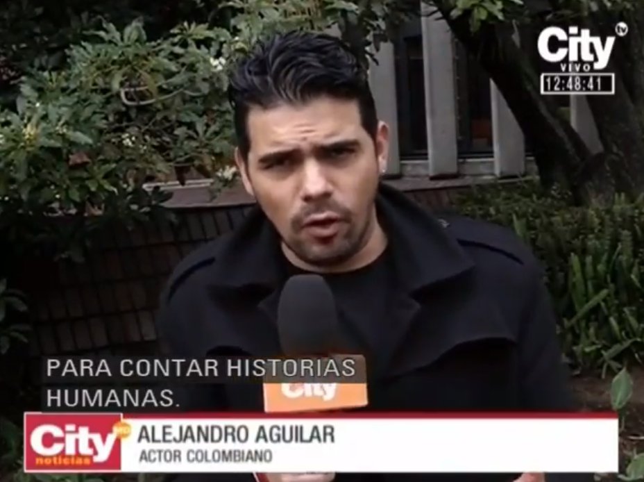 Citytv's tweet photo. #EsKpe El actor y director Alejandro Aguilar, fundador de @AMA_Clan, nos presenta dos obras "Los pied pipers de Woodside" y "De Psicópatas y otros hombres" en el @teatrolamaldita. #CityNoticiasMD https://t.co/qDU1Zz41Pt