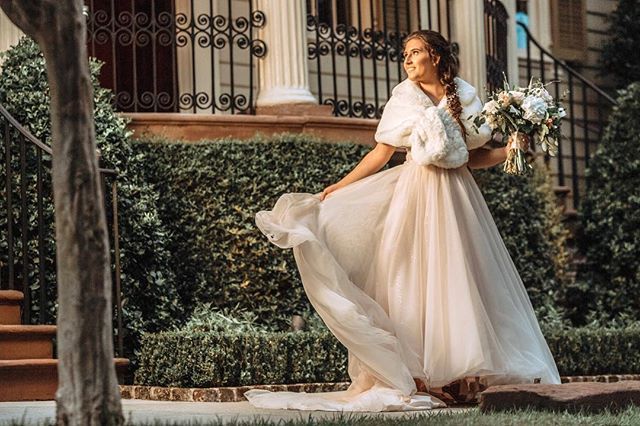 CompleteWayne's tweet image. and so the adventure begins... ✨💕 •
•
Completecharleston.com 
#charleston #charlestonweddings #charlestonwedding #bride #bridalhair #bridalmakeup #bridalwear