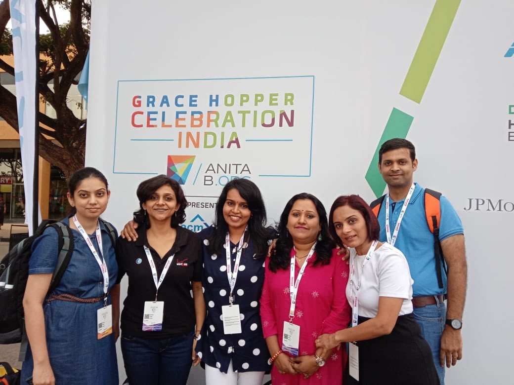 isheetarajpal's tweet photo. @VZIndia at #ghci18 #womenempowerment https://t.co/Xi6DdInrWL