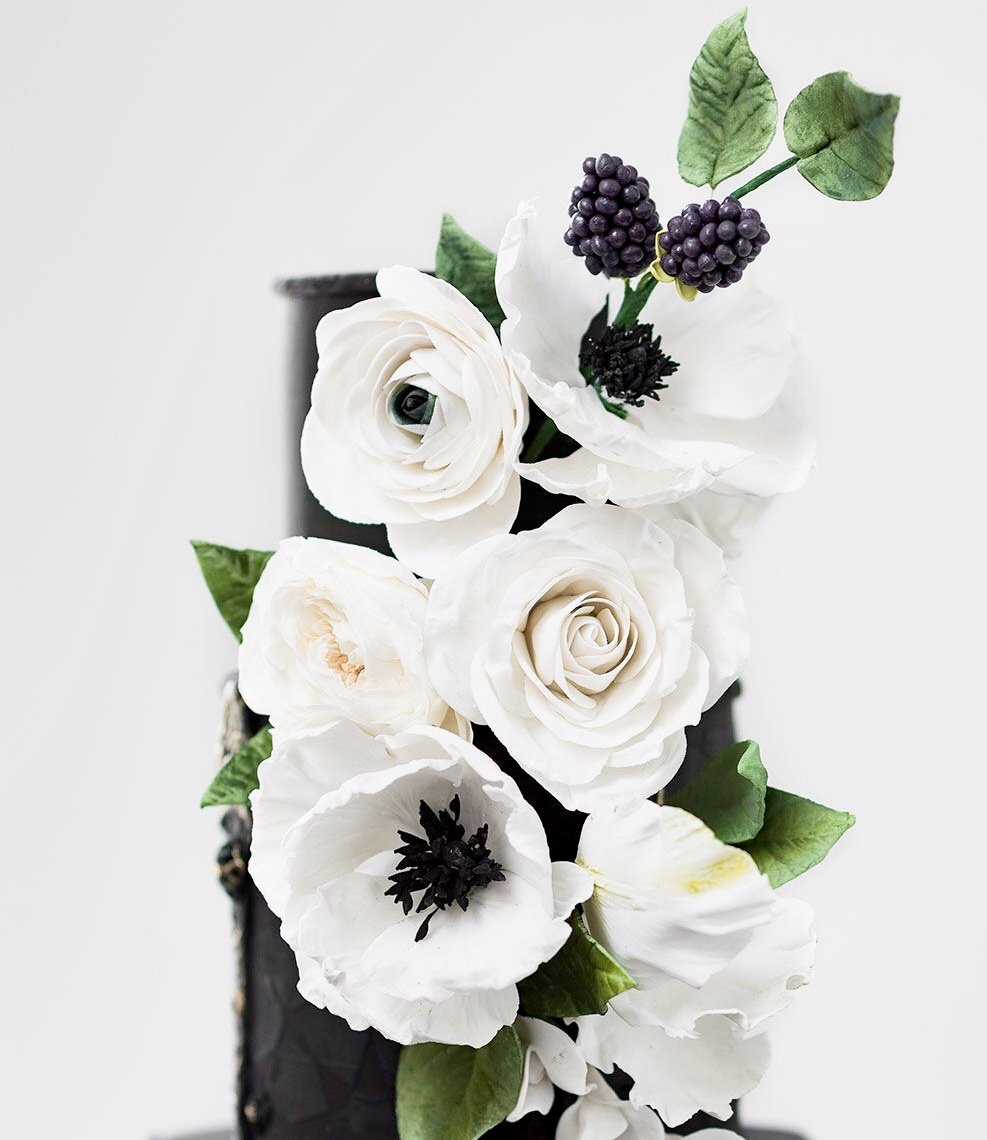 PerfectWedding's tweet photo. Cake, work of art or both? #perfectweddingguide https://t.co/HxDgGnF9iv