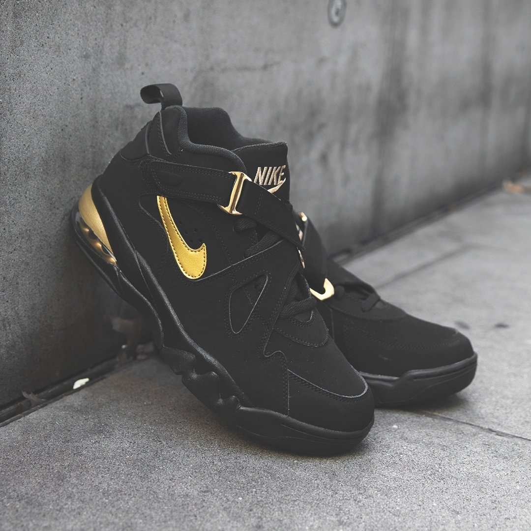 nike air force max cb black gold