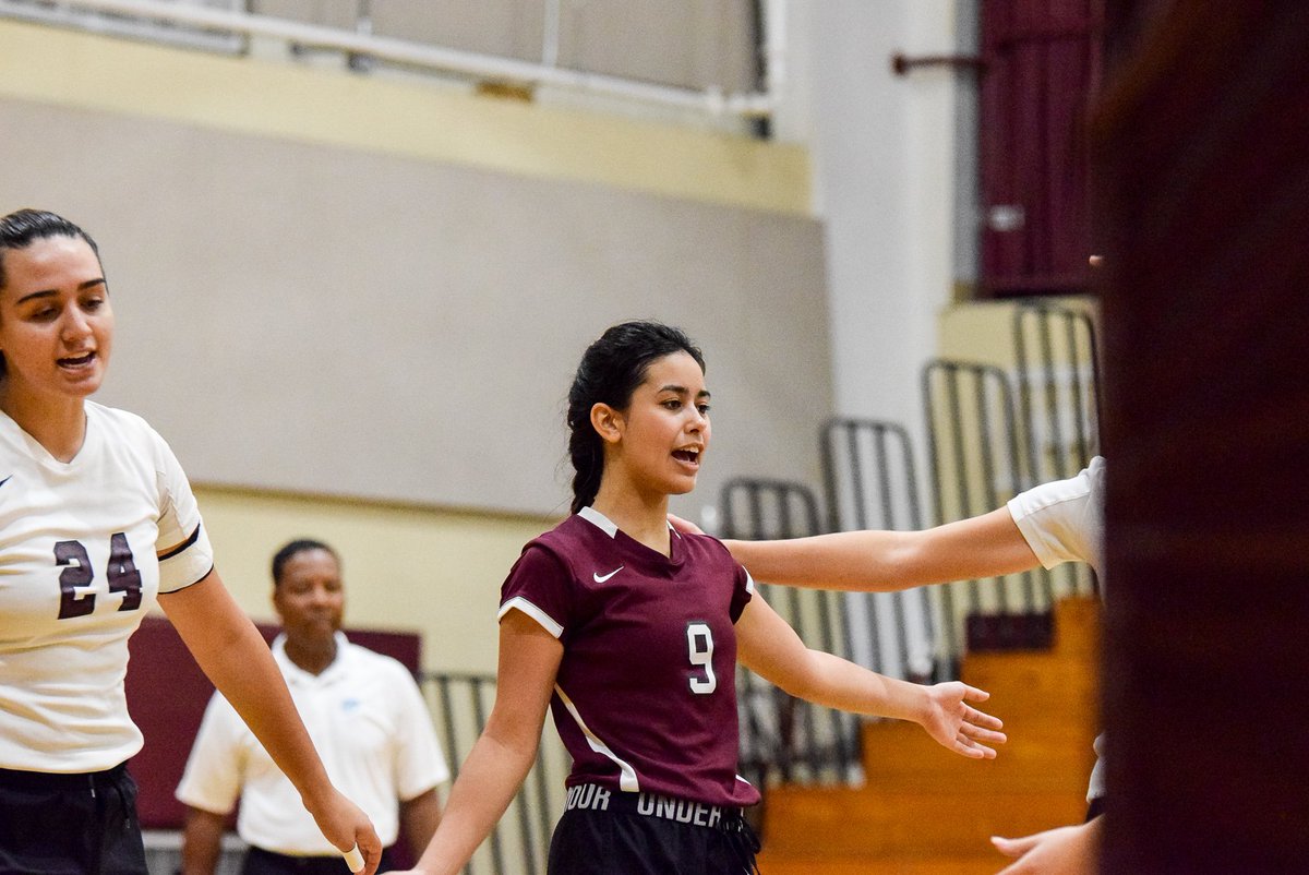 SCA_LadyVB's tweet photo. The Volleyball Family of @SCACrusaders https://t.co/PwNCYlLuGm