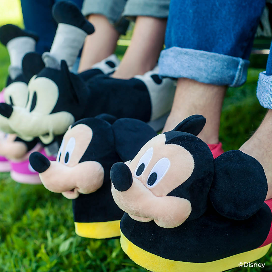 BuyHappyFeet's tweet photo. Get into party prep mode! It's almost time to celebrate the 90th birthday of the one and only Mickey Mouse. Get your party shoes at https://t.co/dWU1OFWcgX!
#Disney #trueoriginal #mickeymouse #MTTO #mickeys90 https://t.co/tTJ6GobSTI