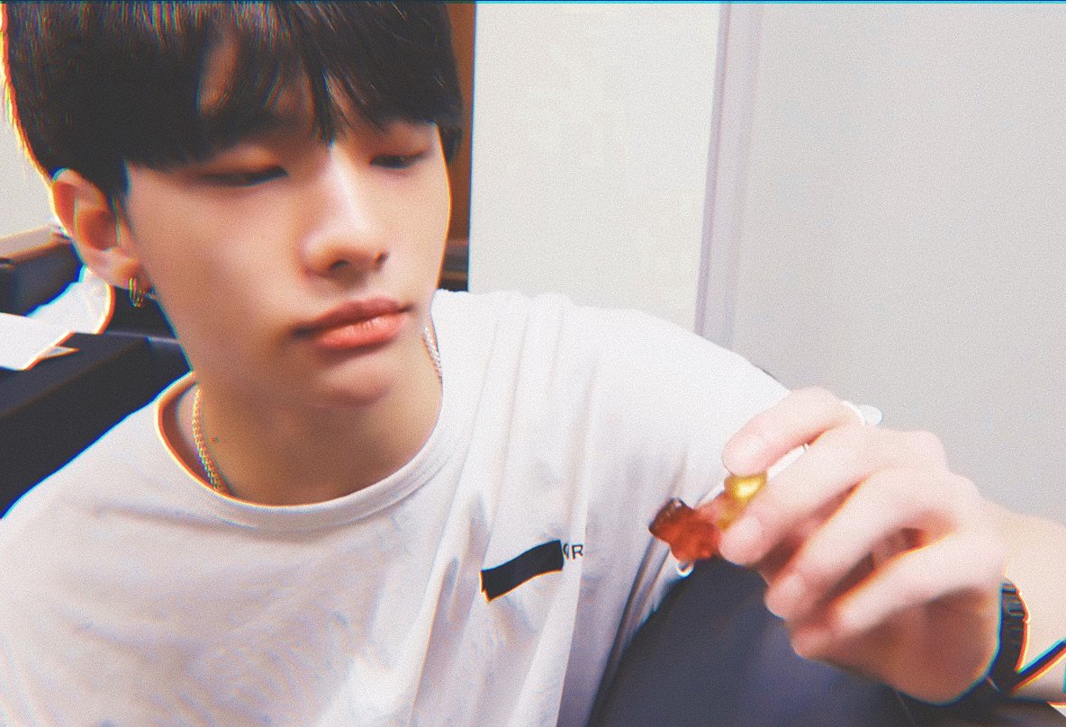 skzshots's tweet photo. https://t.co/xlS1QN7Rpg