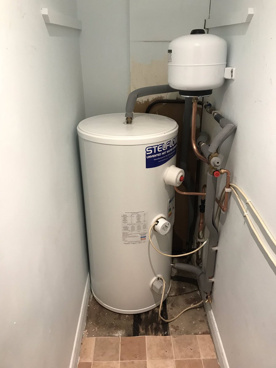 warmzonegroup's tweet photo. #week46 then it was the turn of our @plumbzoneco team completing the replacement of an old @megaflo with a new @RMCylinders 150L complete with Calglow #scalereducer #shorehambeach #morethanjustheating https://t.co/Ycxkh2cLnT