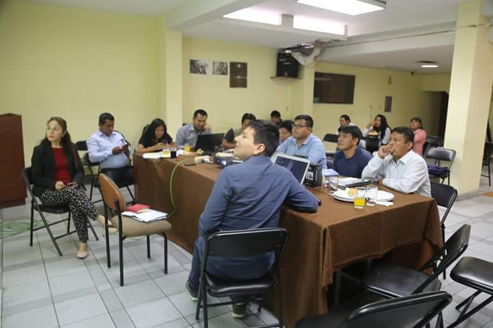 aidesep_org's tweet photo. Tercer día del Primer Taller Nacional de Comunicadores de AIDESEP, organizado conjuntamente con @Servindi
y con el apoyo de GIZ, como parte del proyecto "Fortalecimiento de la gestión de las comunicaciones de AIDESEP".

#TallerNacional #ComunicadoresIndígenas https://t.co/gEsaR7GBcF