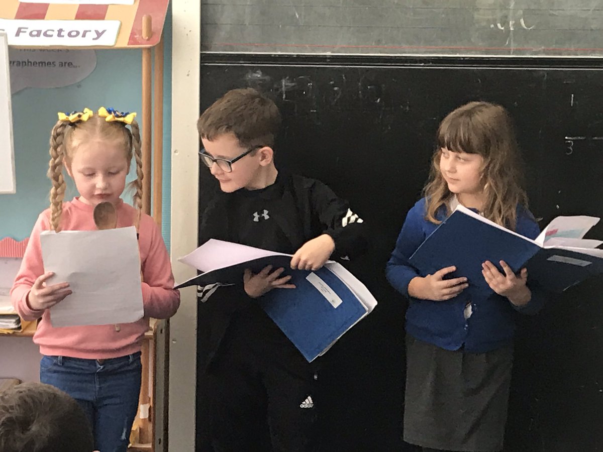 MsNeeson's tweet photo. Our three P2c #SpaghettiChefs of the week proudly and confidently sharing their excellent efforts in writing with the class @stpaulsshet @anneglennie #confidentindividuals #successfullearners #StoryKitchen #SpaghettiYeti #speakintothewoodenspoon https://t.co/P5HOxeL73C
