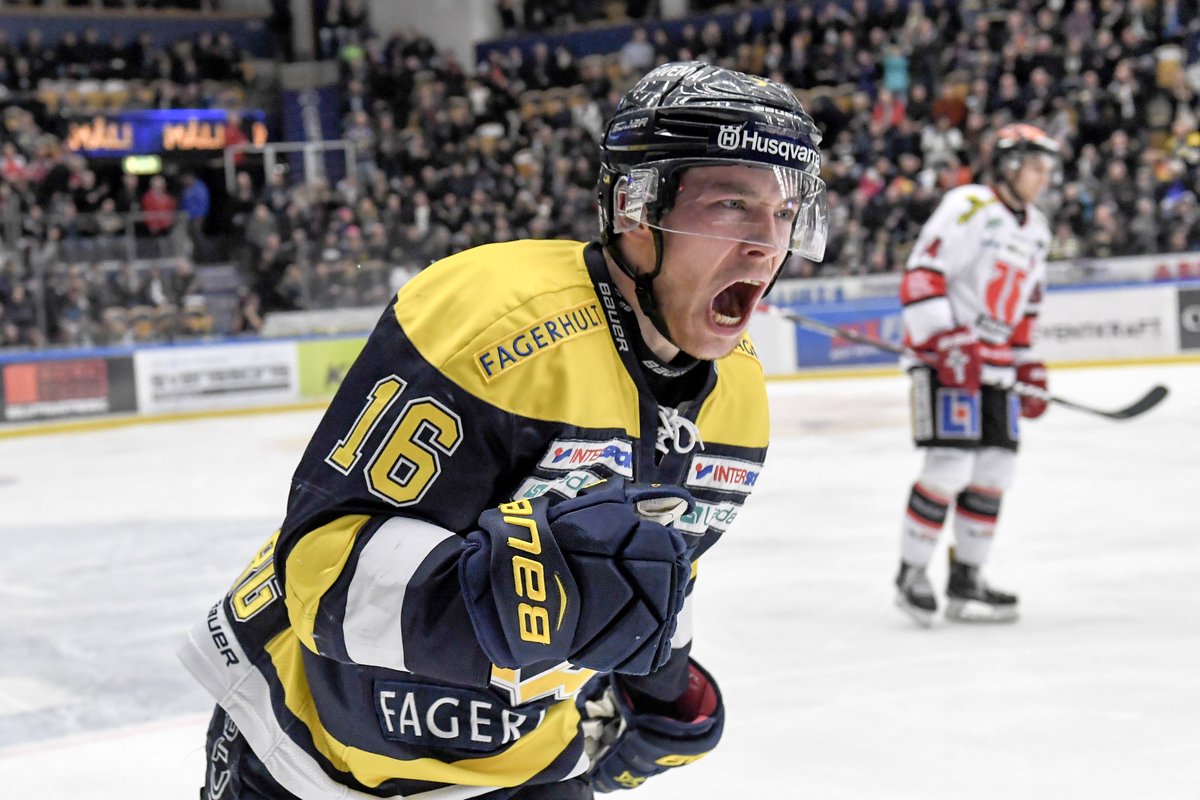 Kontraktet gäller till 2021, han ansluter nästa vecka och kommer spela med nummer 19. Viktiga fakta! #HV71 #svampenartillbaka