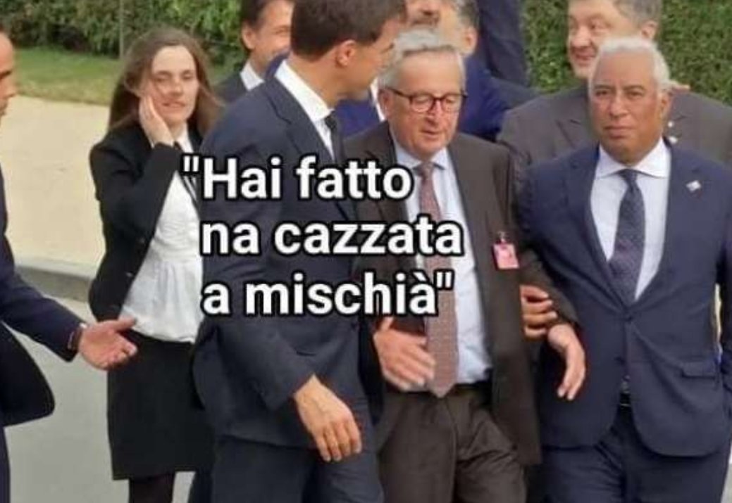Ribelllion's tweet photo. @Rinaldi_euro Ciao...
Mi chiamo  Jean Claude ,ho 64 anni ed ero un avvocato...poi dopo il
fiasco😀  purtroppo mi sono dato alla  politica ...
Poi  peggio ancora a quella  europea ...
ed eccomi qua ridotto cosi !!!

#Junckerdrunk #Juncker #Europa #spread #Lega #5stelle https://t.co/zHpdOBHQxw