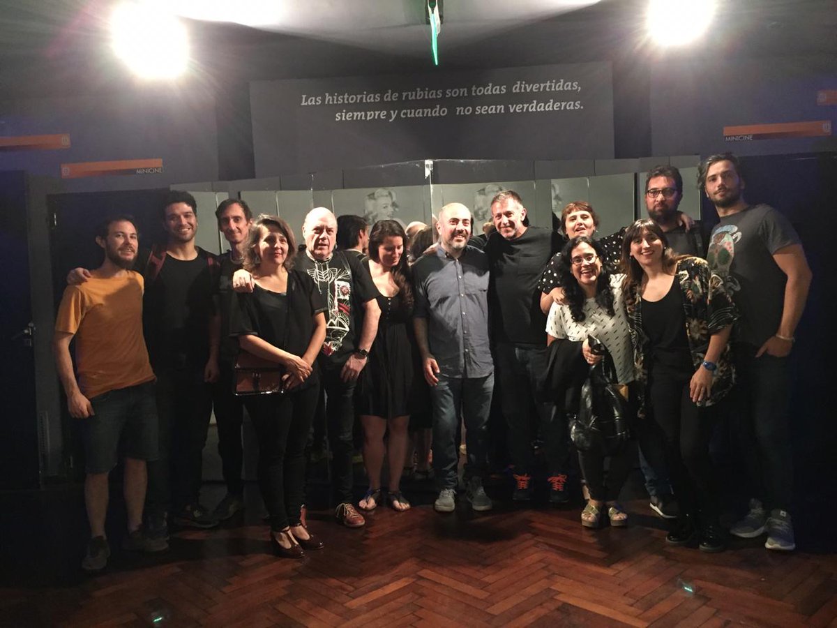 JaqueContent's tweet photo. Estamos muy felices 😁
Anoche estrenamos nuestro largometraje El otro verano 🎬
Compartimos nuestra felicidad en estas imágenes 📸
#JaqueContent #Contenidos #JaqueProduction #Cine https://t.co/ObzDtzRHvb