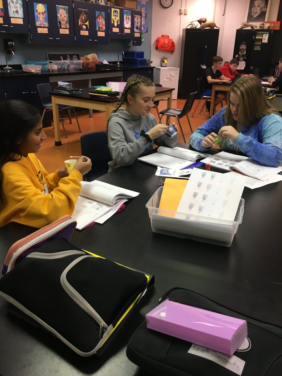VasuMegan's tweet photo. @BCSDWilletts 8th Grade Project Lead the Way students are trying to make "sense" of their senses today!  @CStanovcak @mcjvs @PLTWorg @BrunswickCSD #preparetodissect #mcccpltw #medicaldetectives https://t.co/jtzeaDcKhL