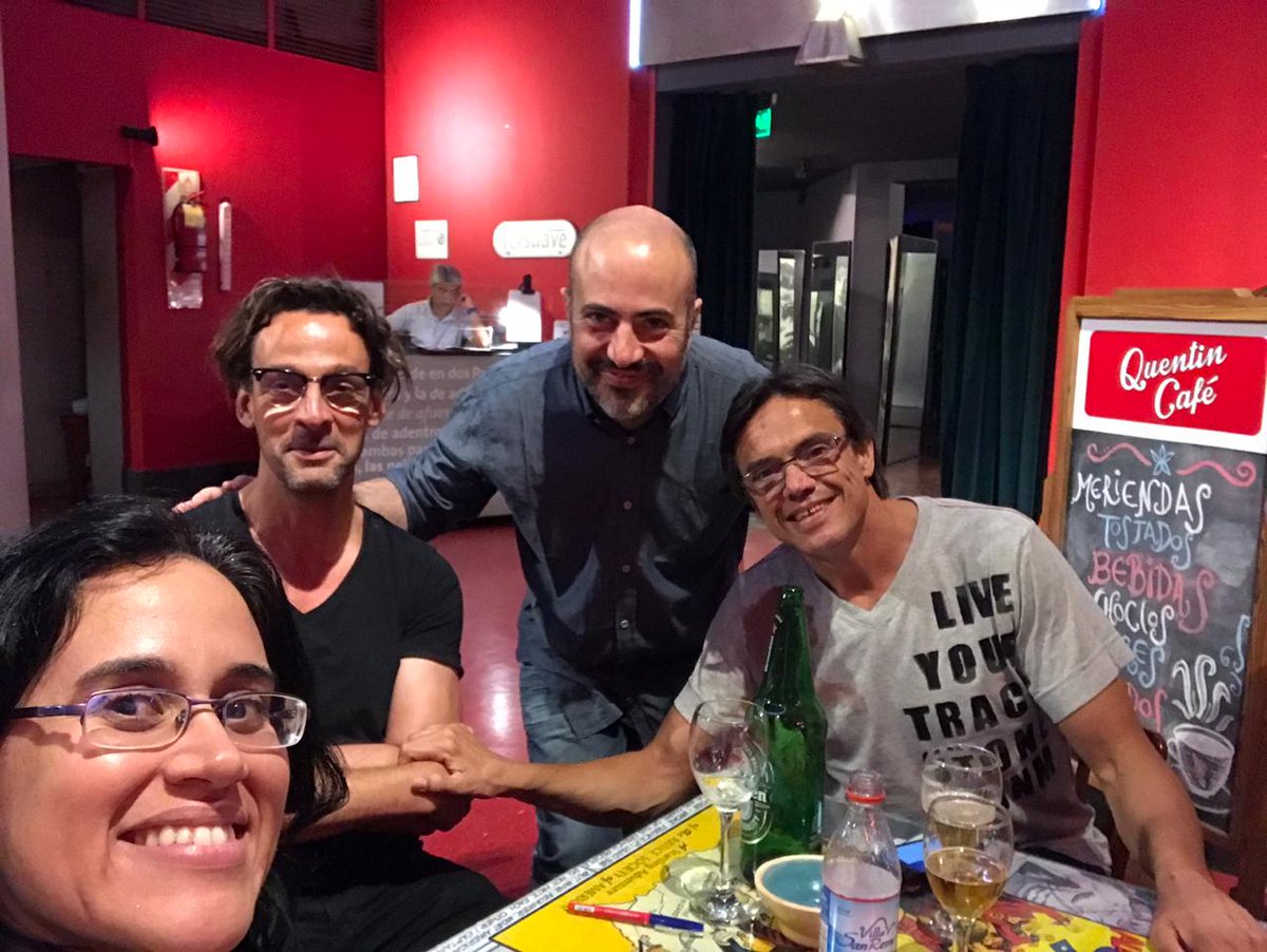 JaqueContent's tweet photo. Estamos muy felices 😁
Anoche estrenamos nuestro largometraje El otro verano 🎬
Compartimos nuestra felicidad en estas imágenes 📸
#JaqueContent #Contenidos #JaqueProduction #Cine https://t.co/ObzDtzRHvb