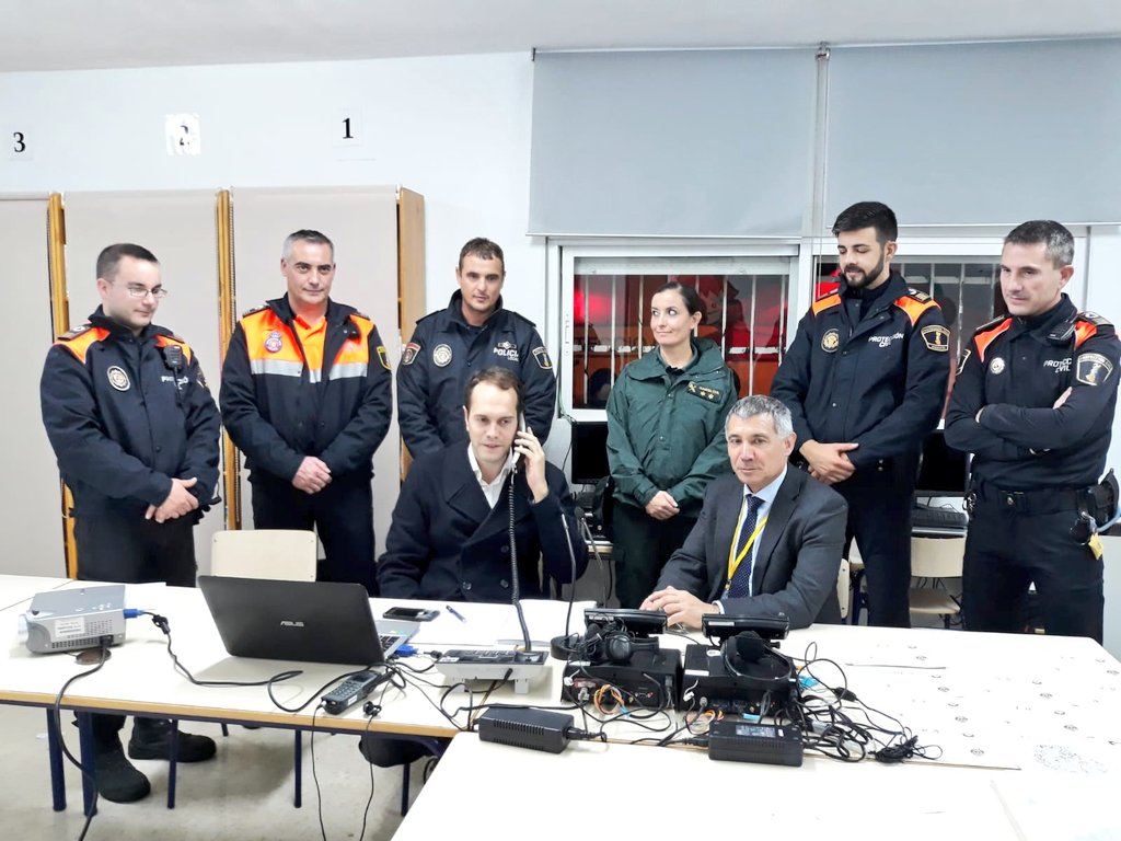 El subdelegado del Gobierno en Valencia <a href="/RoberCachorro/">José Roberto González Cachorro</a> junto al Alcalde de Cheste <a href="/JosexCheste/">Jose Morell</a>  en la constitución del PMA por motivo del Gran Premio Comunitat Valenciana #MotoGP