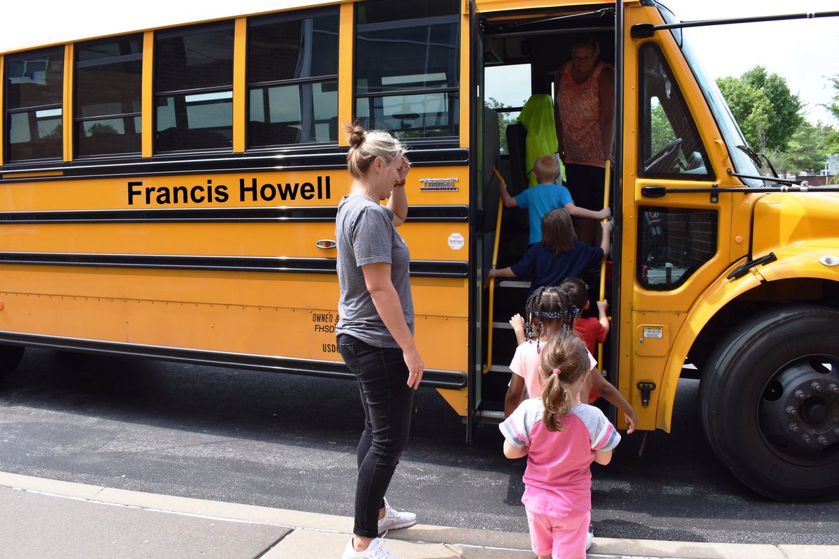 mattdeichmann's tweet photo. Last night the @FrancisHowell Board voted unanimously to bring transportation in-house for 2019-20. What will a FHSD school bus look like? Well, hereโs a little Photoshop preview! And hereโs the full story https://t.co/DdZofuo766 #SaveMoney #ImproveService https://t.co/hIDSjc6oZR
