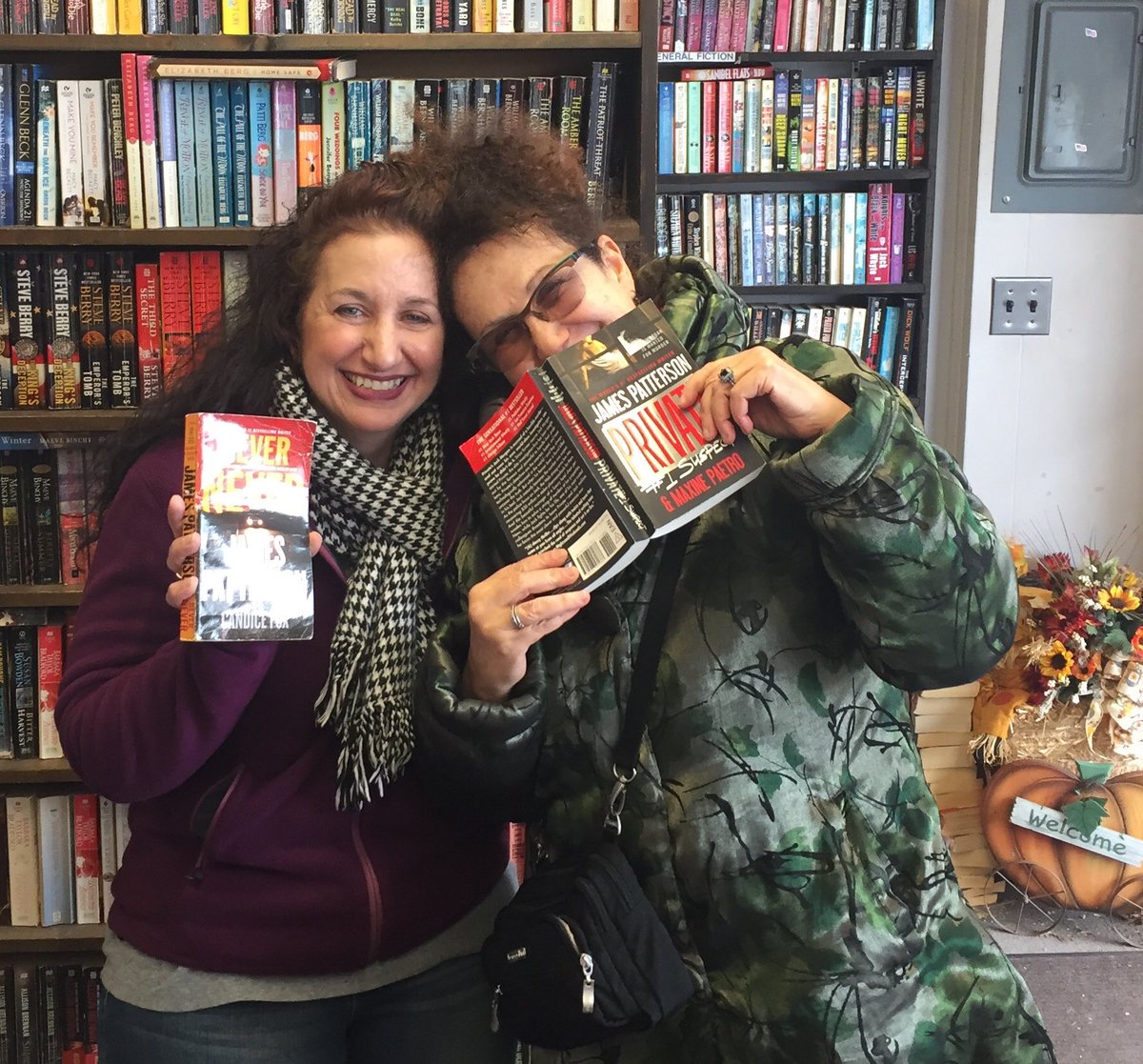 debwerksman's tweet photo. #loveyourbookstore me and Penny at Penny’s Bookshelf in Milford CT! https://t.co/jD3JCEuvQ8