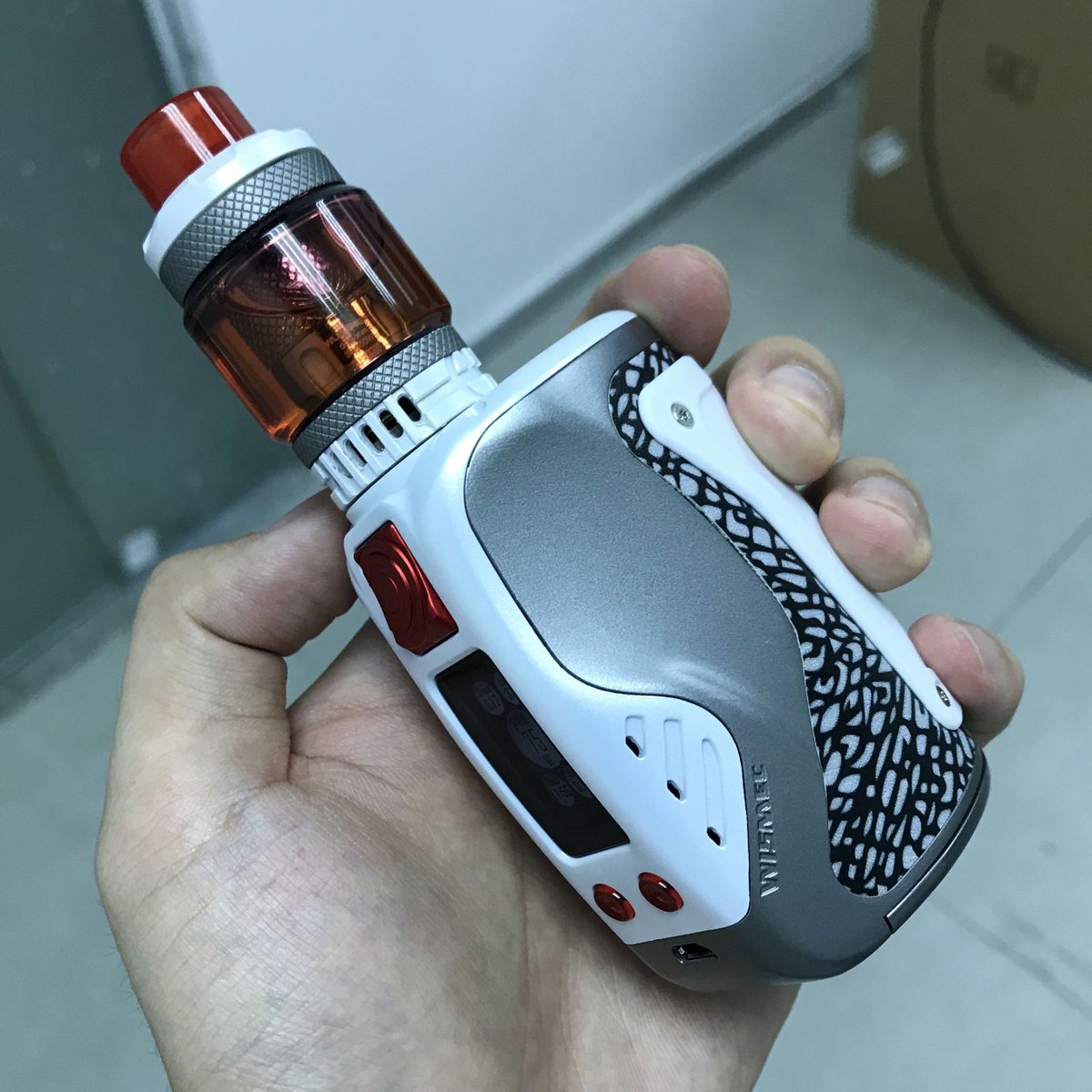 vapesourcing's tweet photo. ๐๐Newest RX Series Box Kit from @WismecGlobal powered by three 18650 batteries, it's named #ReuleauxTinker.
.
Coming very soon in Vapesourcing๐: https://t.co/xxCQt3qaAq
.
#vapesourcing #wismec #wismecreuleaux #rxgen3 #wismecgen3 #wismecrxtinker #rxtinker #boxmod #vape #vaping https://t.co/I9OZ1qHW6x