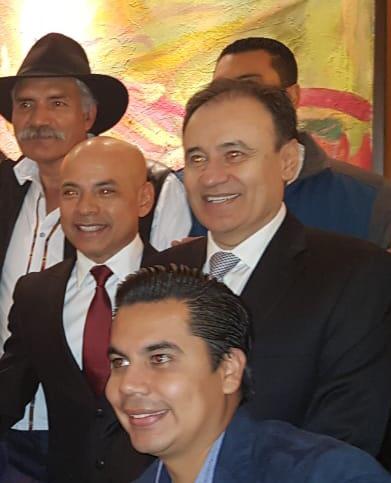 Alecazarez10's tweet photo. La seguridad en los puertos Mexicanos será prioridad. Terminando la presentación del plan de seguridad 2018 - 2024 #PazYSeguridad, con el gran líder pacificador, el @DrJMMireles, @YadiraMarcosSin y @AlfonsoDurazo, próximo Secretario de Seguridad Pública Federal.
@CapJoseMendoza https://t.co/fkf1R0Lq7v